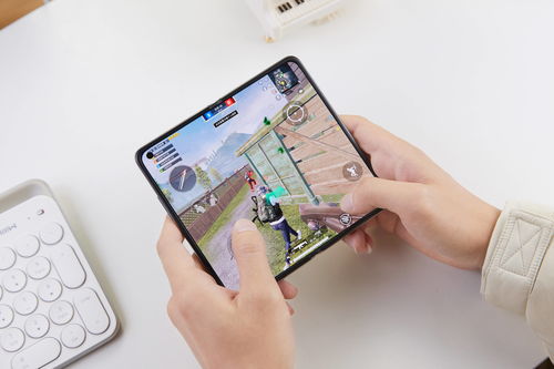 折疊屏手機(jī)玩游戲怎么樣？OPPO新機(jī)展現(xiàn)軟件適配實(shí)力，誰(shuí)用誰(shuí)知道